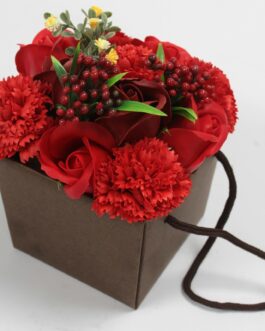Szappanvirág Ajándékdobozban – Piros Rózsa és Szegfű